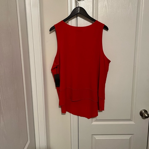 Red - Picture 3 of 4